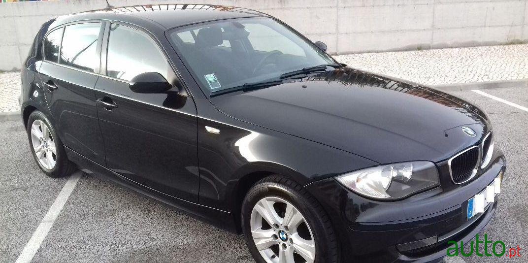 2009' BMW 116 D photo #1