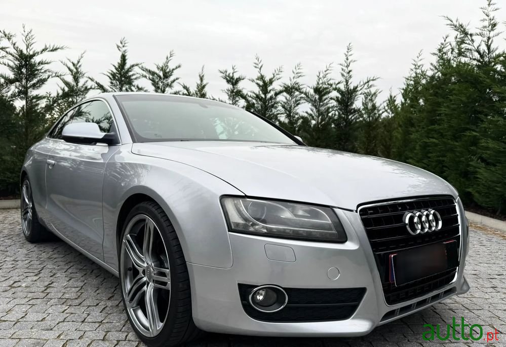 2011' Audi A5 2.0 Tdi Sport photo #4