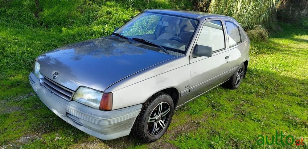 1991' Opel Kadett photo #1