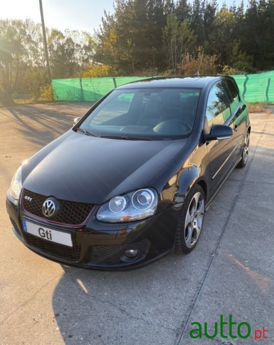 2007' Volkswagen Golf photo #2