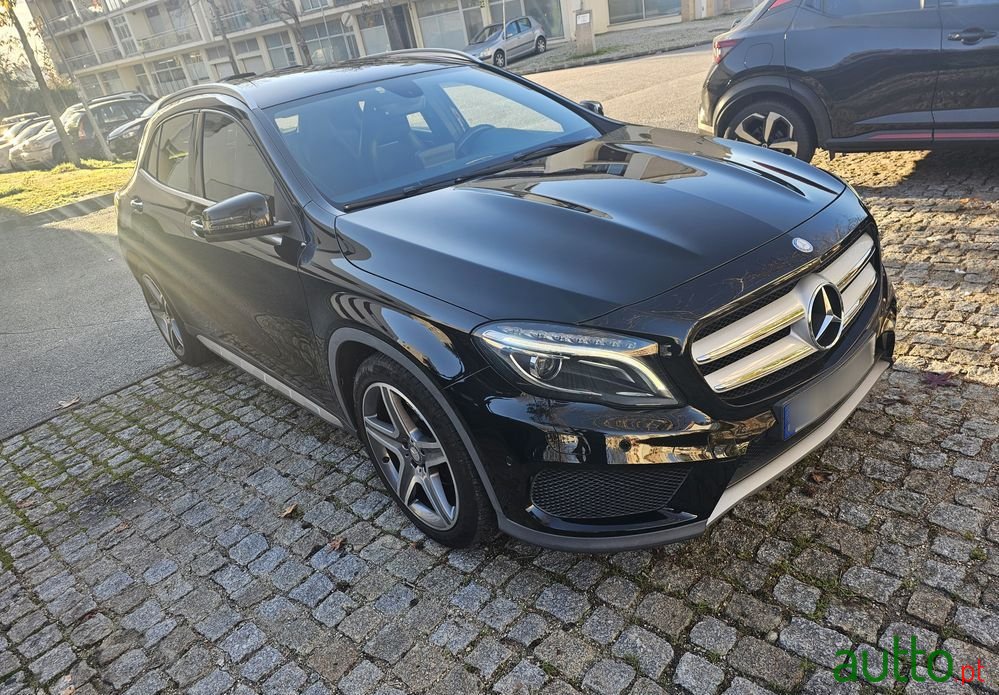 2015' Mercedes-Benz GLA 180 photo #1