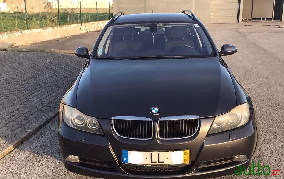 2008' BMW 320 D Touring photo #1