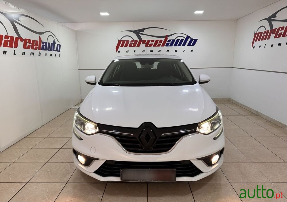 2016' Renault Megane 1.5 Dci Zen photo #2