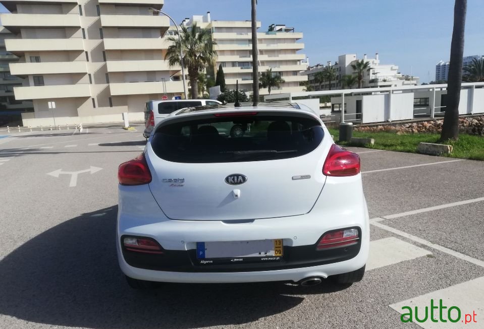 2013' Kia Ceed photo #3