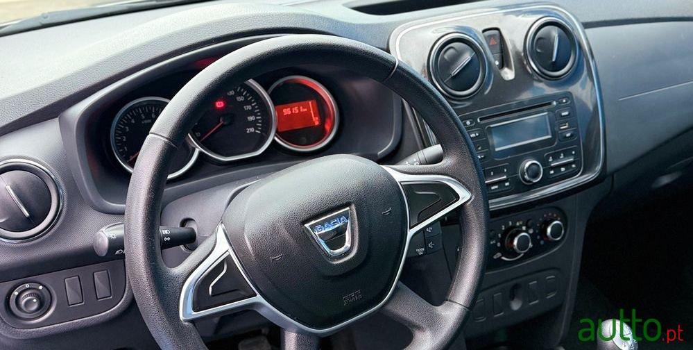 2017' Dacia Logan 0.9 Tce Confort photo #5