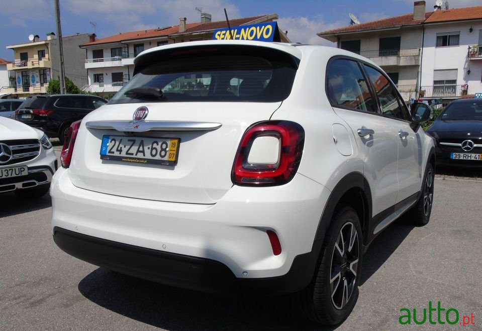 2019' Fiat 500X photo #3