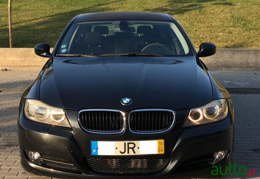 2010' BMW 320 photo #2