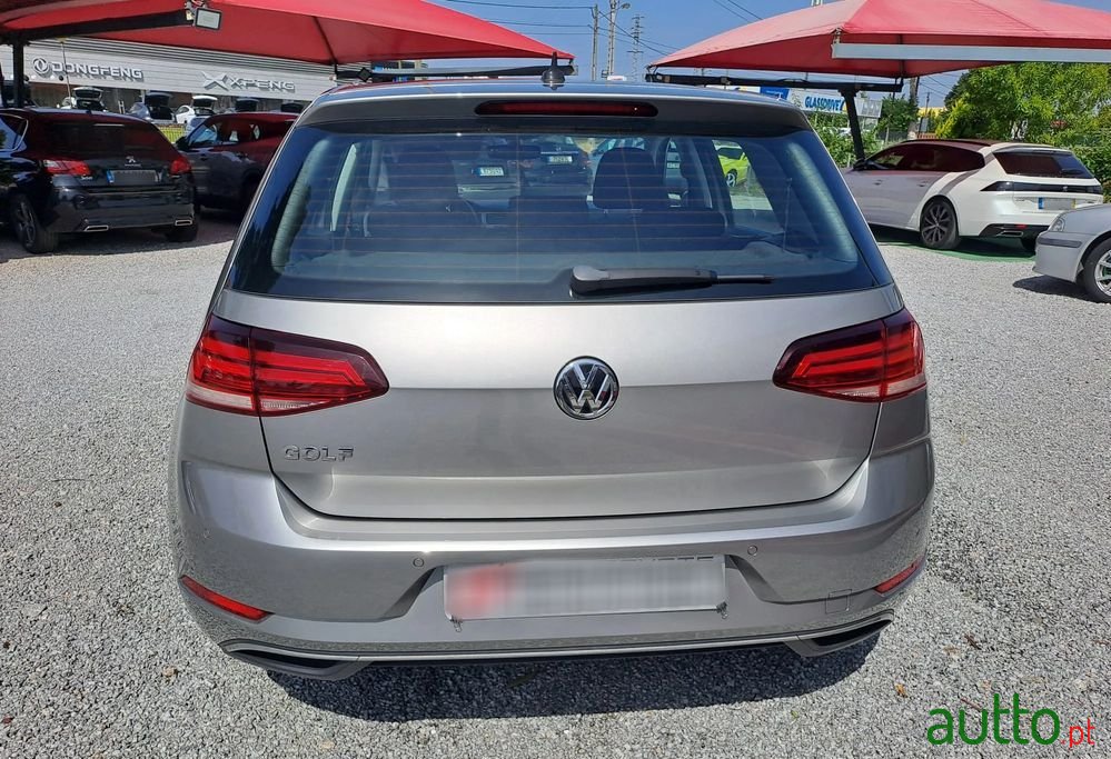 2018' Volkswagen Golf photo #5