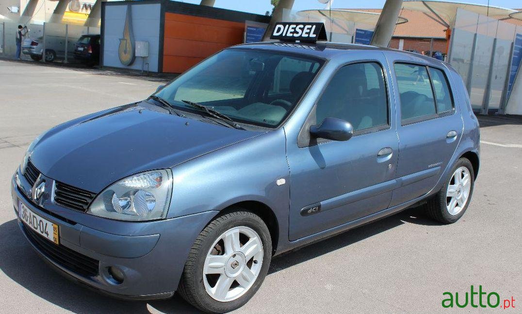 2005' Renault Clio 1.5 Dci photo #1