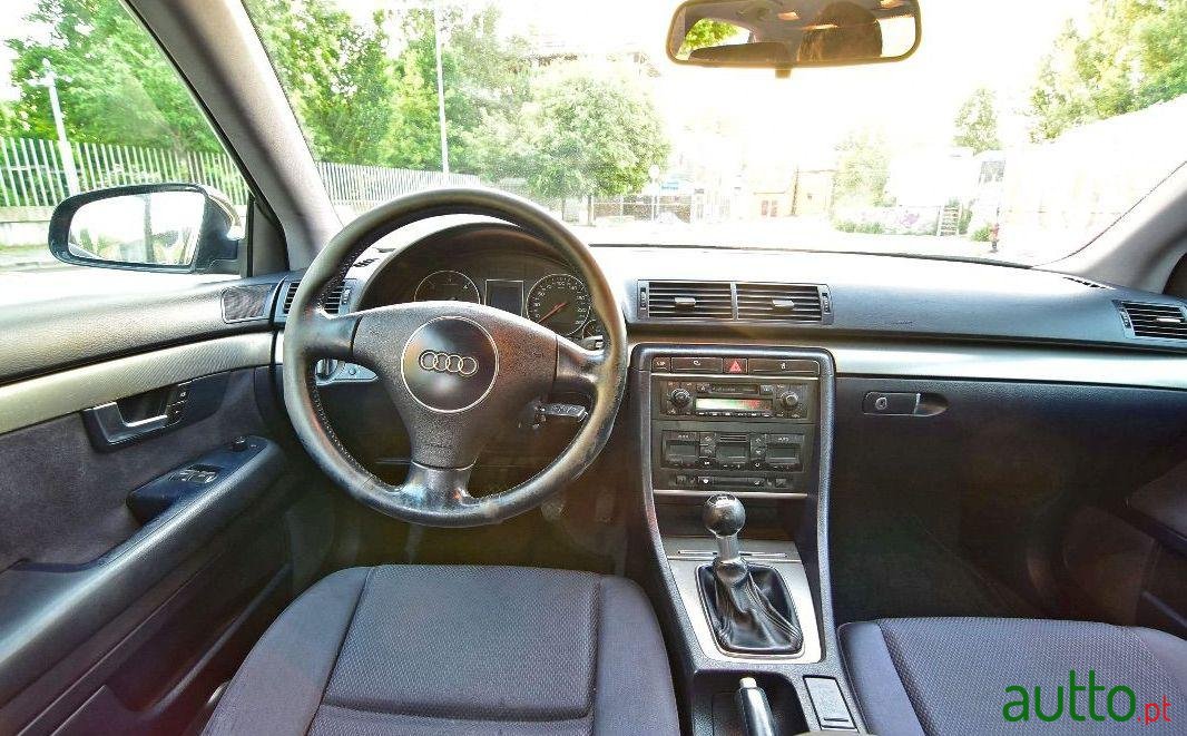 2002' Audi A4 1.9 Tdi Executive photo #1
