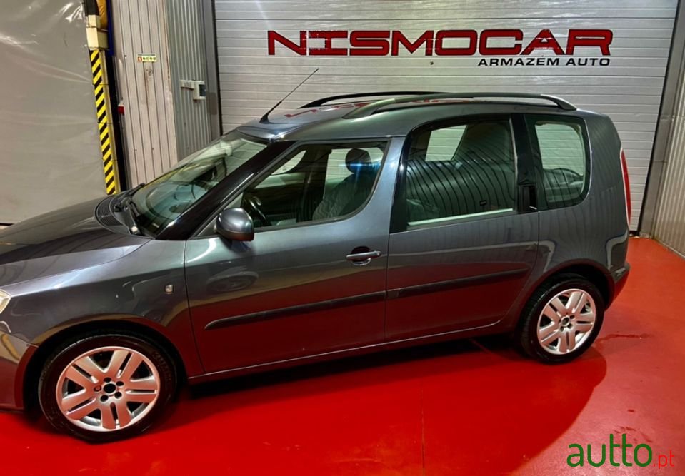 2006' Skoda Roomster photo #2