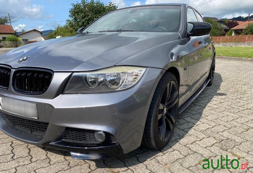 2009' BMW Série 3 photo #3