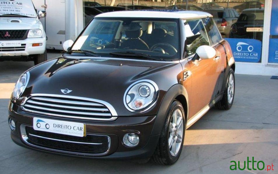 2012' MINI Cooper photo #2