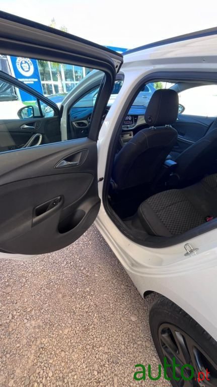 2018' Opel Astra Sports Tourer photo #5