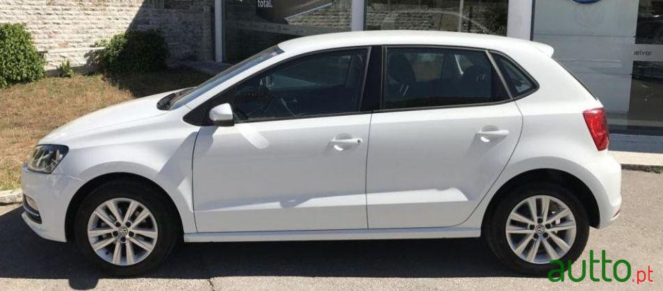2016' Volkswagen Polo 1.4 Tdi Confortline photo #1