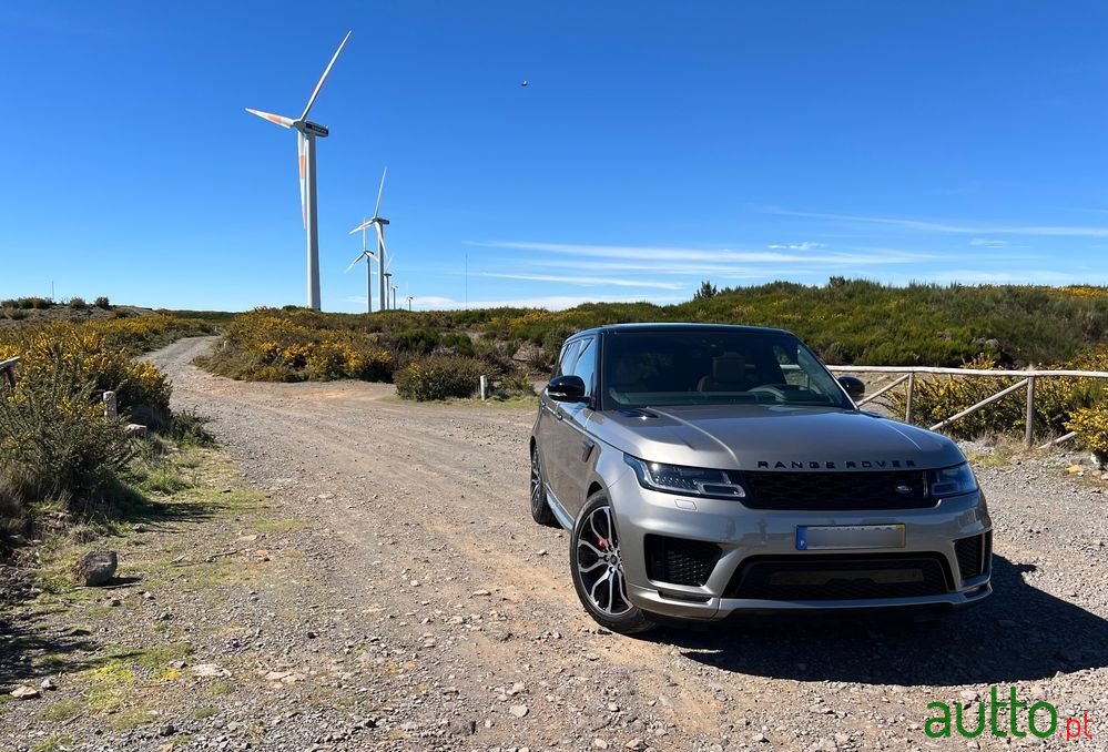 2019' Land Rover Range Rover Sport photo #5