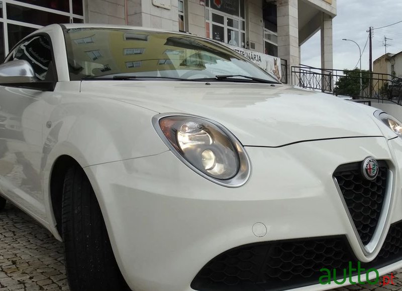 2018' Alfa Romeo MiTo 1.3 Jtdm Super photo #2