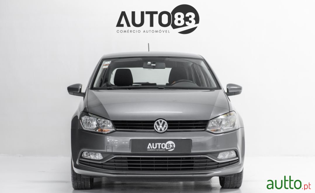 2015' Volkswagen Polo photo #2