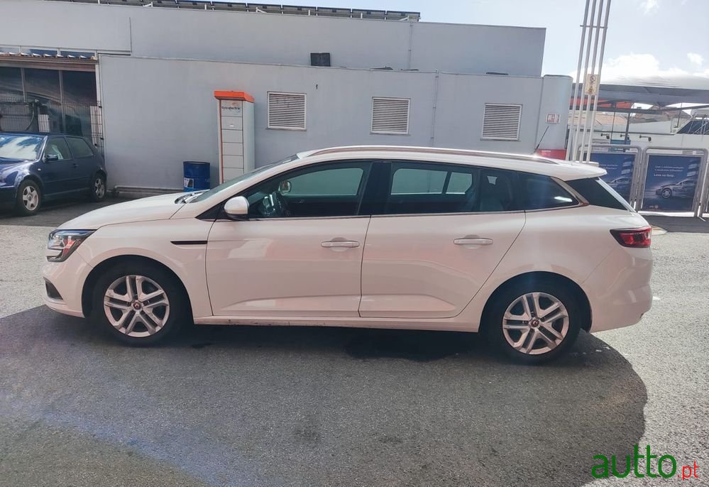 2020' Renault Mégane Sport Tourer photo #4