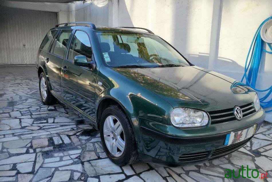 2001' Volkswagen Golf Variant photo #1