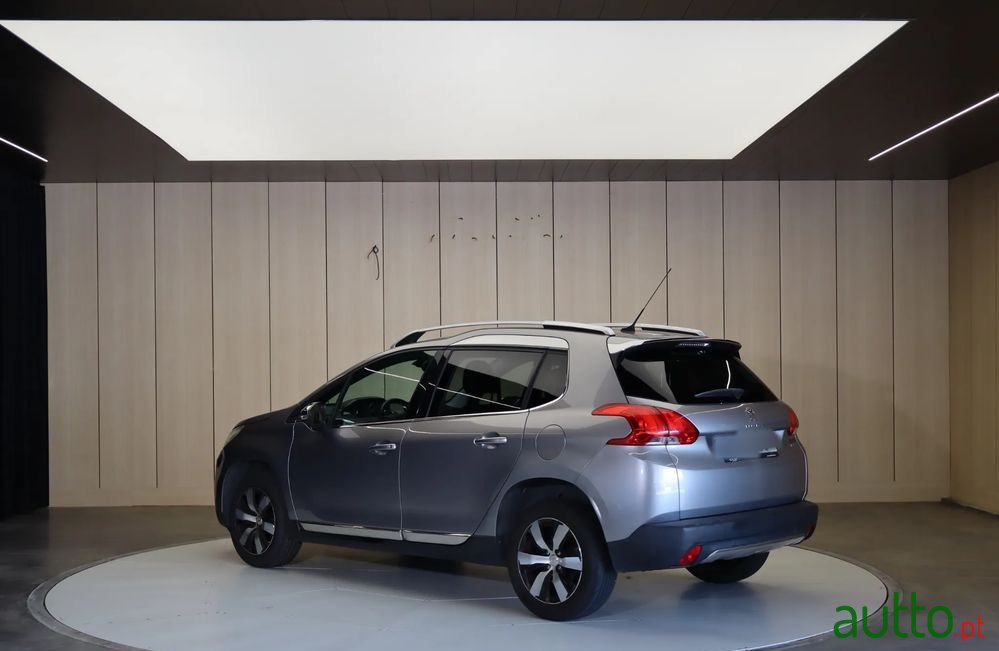 2014' Peugeot 2008 photo #3