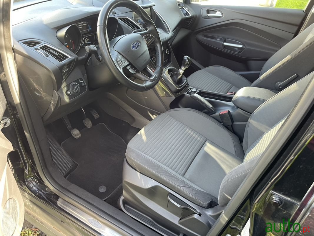 2015' Ford C-MAX photo #5