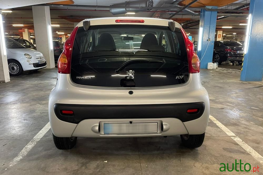 2010' Peugeot 107 photo #6