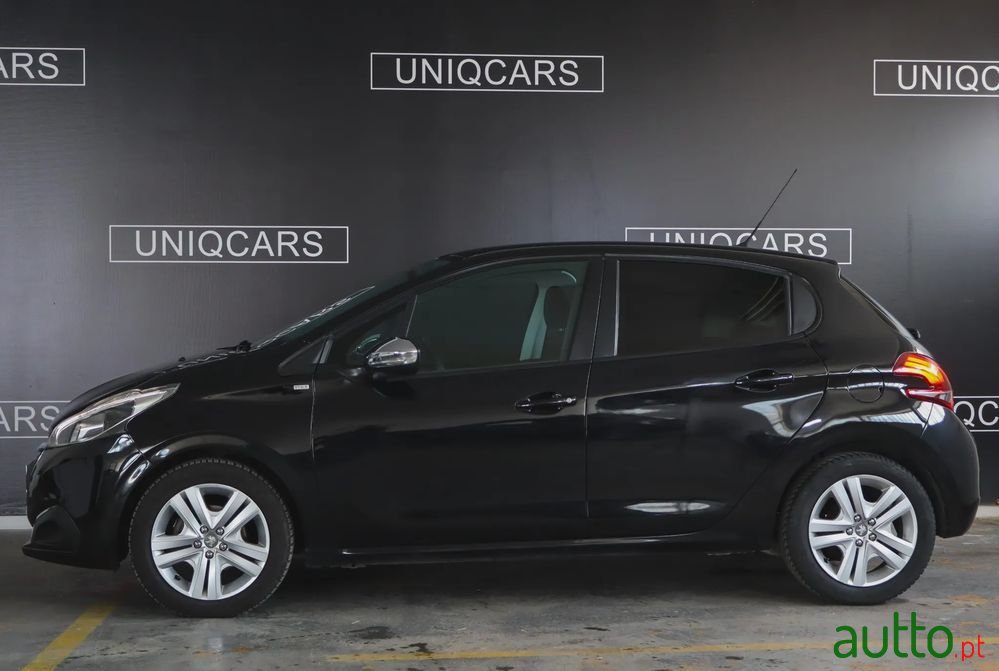 2016' Peugeot 208 photo #5