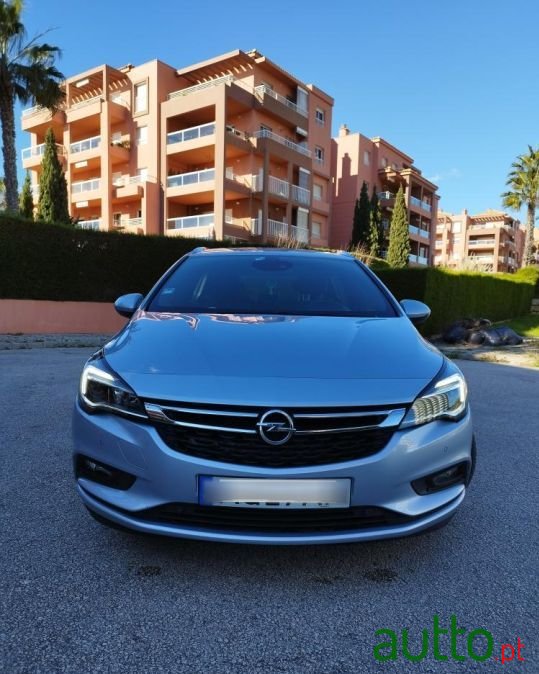 2017' Opel Astra Sports Tourer photo #3