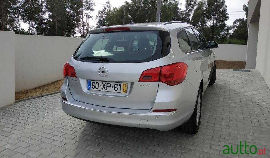 2016' Opel Astra Sport Tourer photo #3