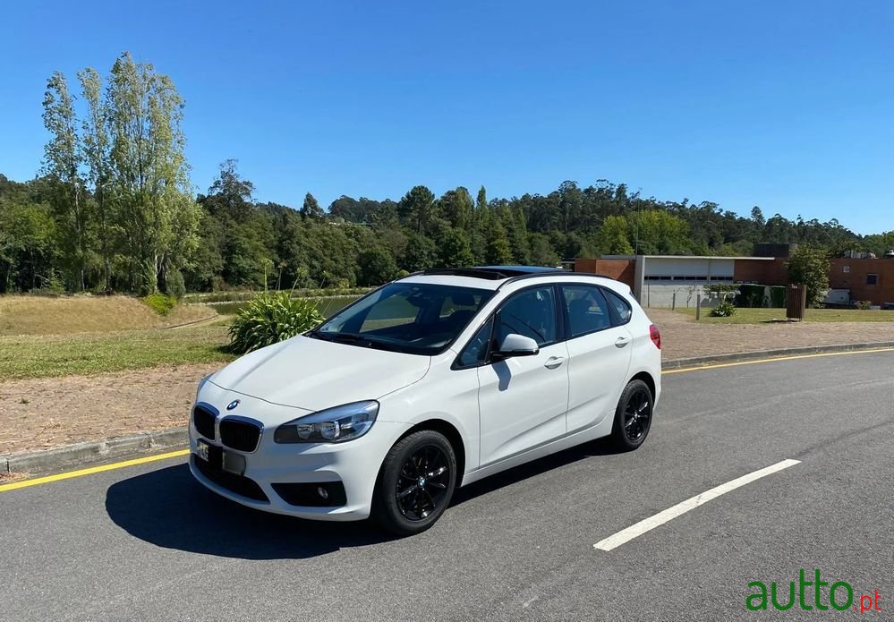 2015' BMW Série 2 D Advantage photo #1