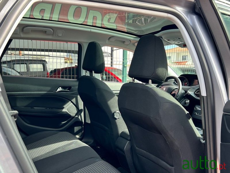 2019' Peugeot 308 Sw photo #6