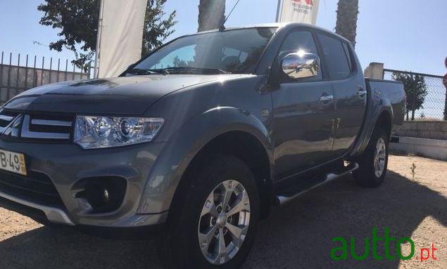 2014' Mitsubishi L200 photo #2