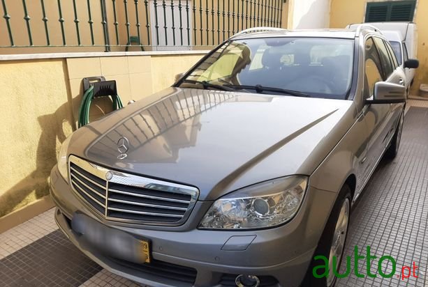 2009' Mercedes-Benz C-220 photo #1