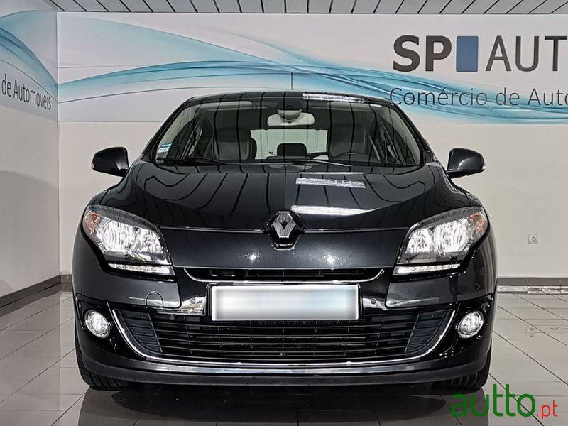 2013' Renault Megane 1.6 Dci Bose Edition photo #3