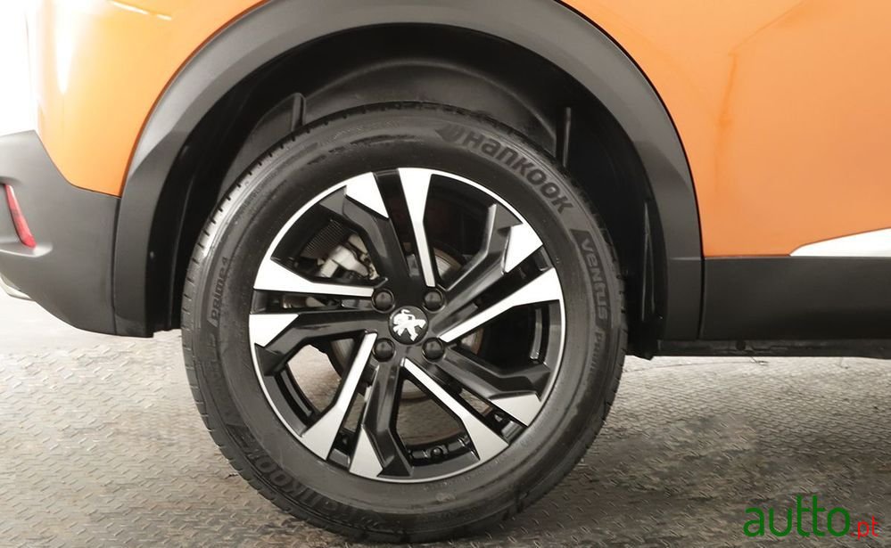 2024' Peugeot 2008 photo #5