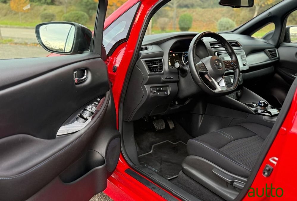 2019' Nissan Leaf Tekna photo #5