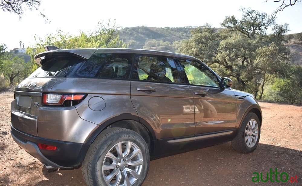 2017' Land Rover Range Rover Evoque photo #3