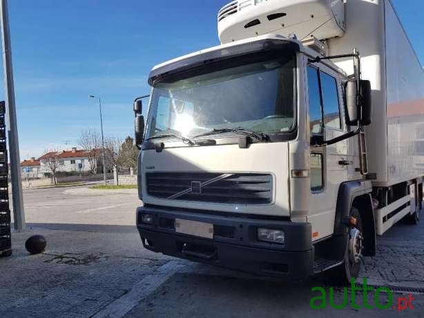 2005' Volvo photo #1