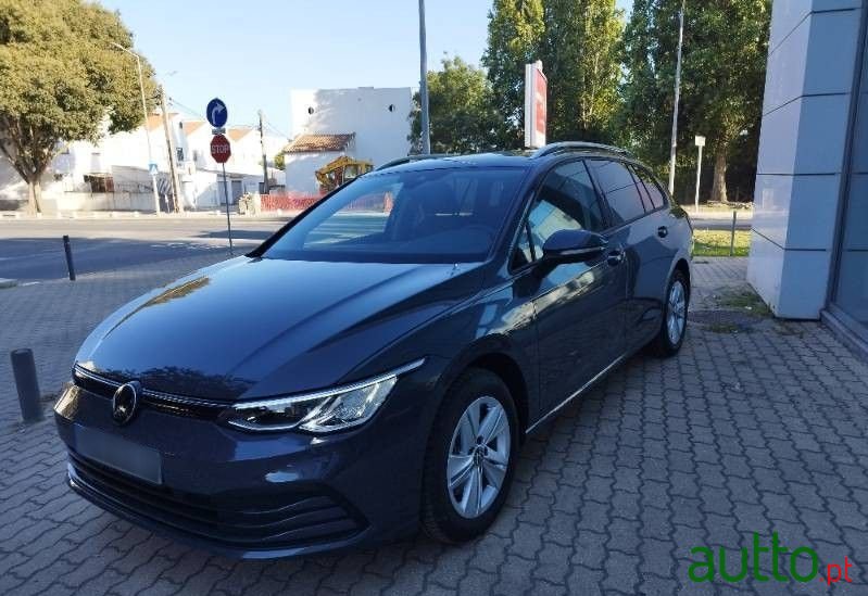 2024' Volkswagen Golf Variant photo #4