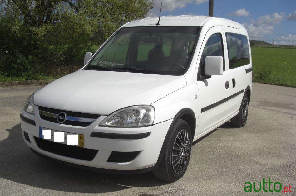 2010' Opel Combo photo #1