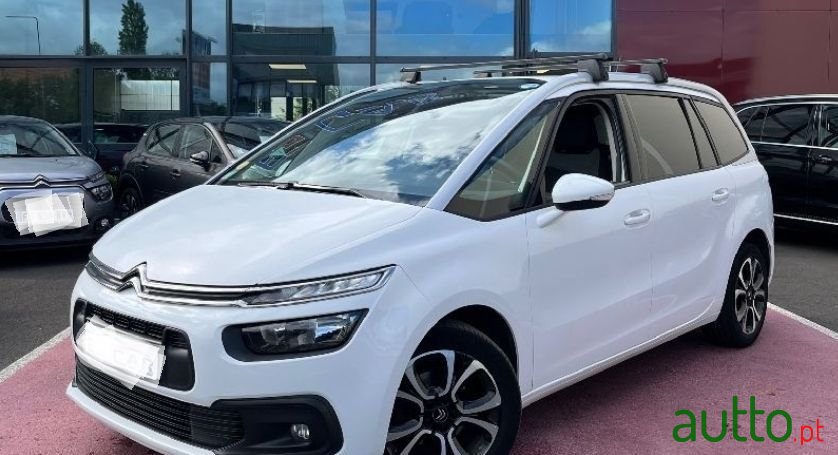 2019' Citroen C4 Spacetourer photo #1
