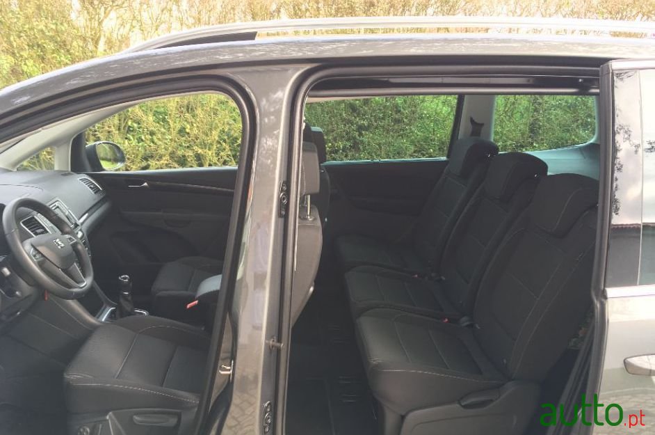 2017' SEAT Alhambra photo #4