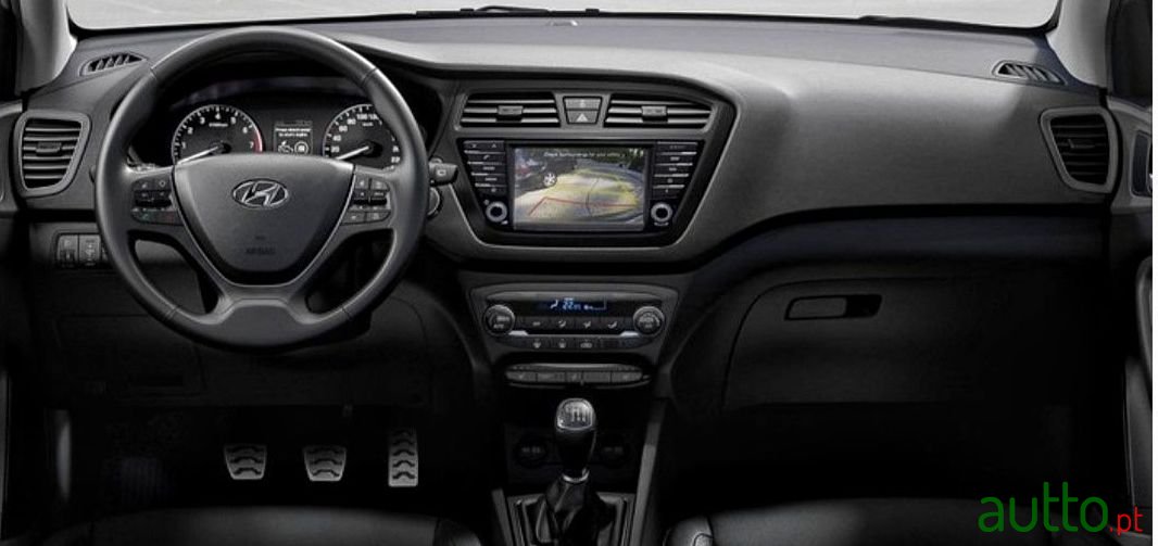 2016' Hyundai i20 Active photo #3