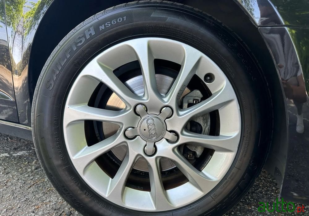 2013' Audi A3 Sportback photo #3