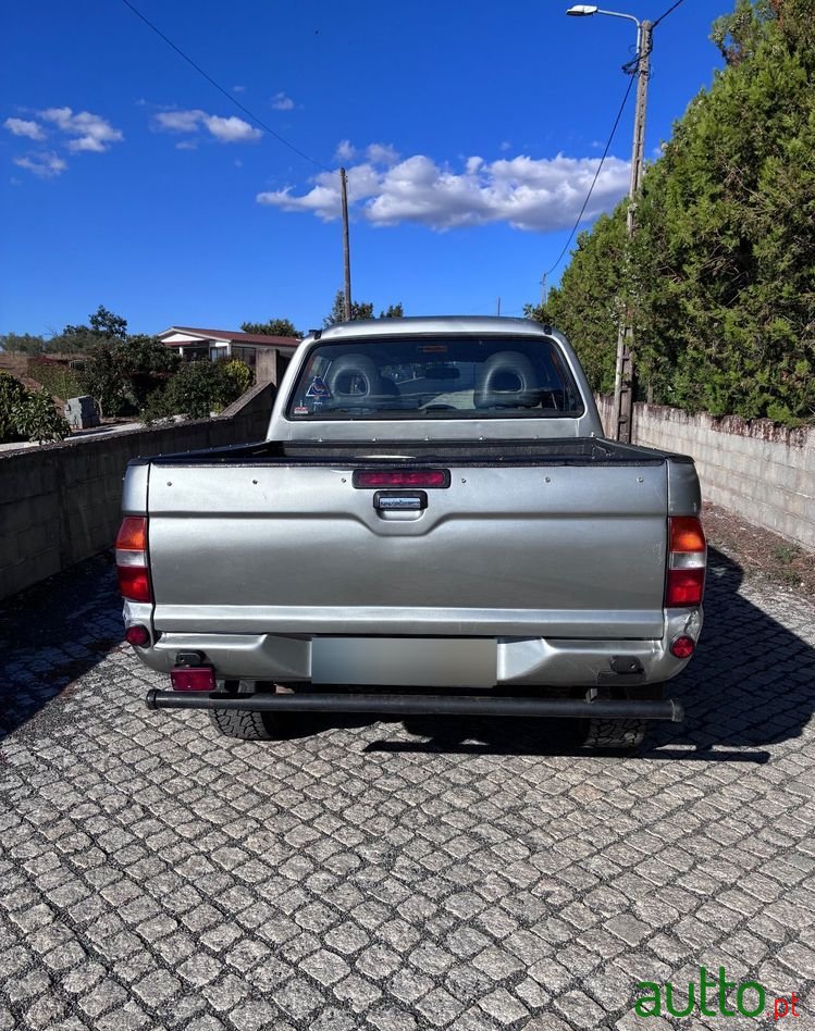 2000' Mitsubishi L200 photo #4