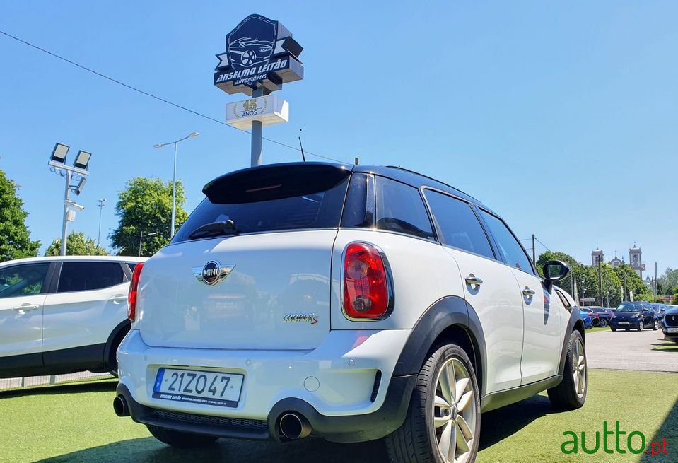 2010' MINI Countryman photo #2