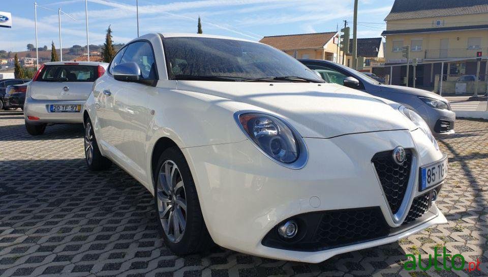 2017' Alfa Romeo MiTo 1.3 Jtdm photo #1