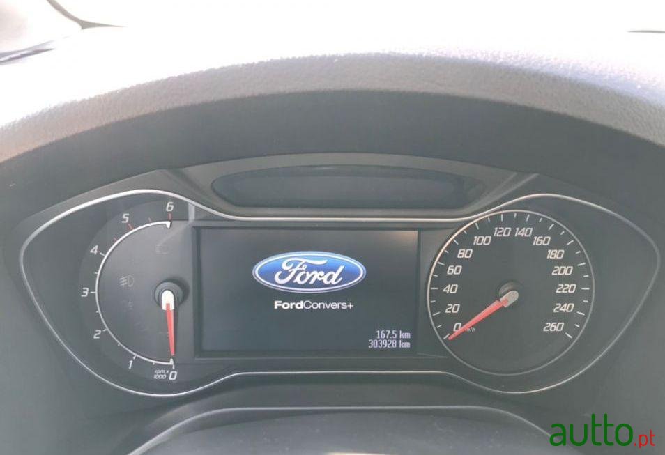 2011' Ford S-Max photo #3