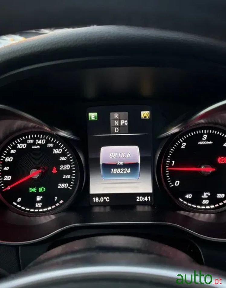 2018' Mercedes-Benz Classe C photo #5